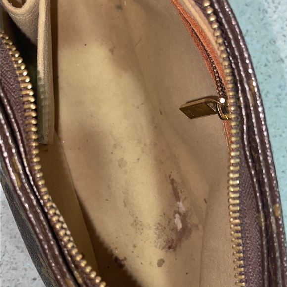 Vintage Authentic Louis Vuitton Medium Looping Bag - Picture 4 of 5